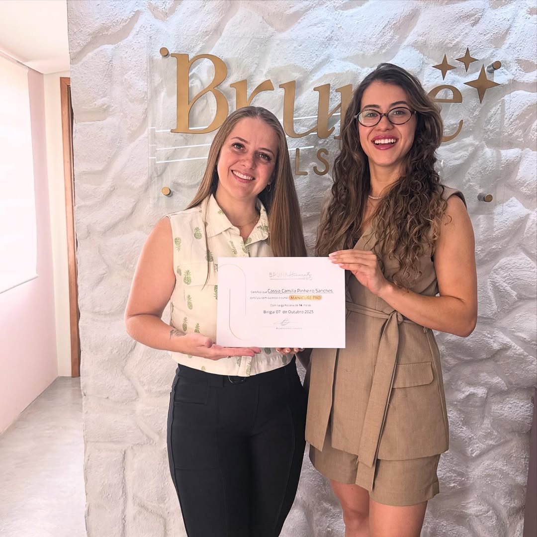 ✨ Além das unhas, existe propósito. ✨Hoje celebramos a conclusão do curso Manicure Pro, e o dest